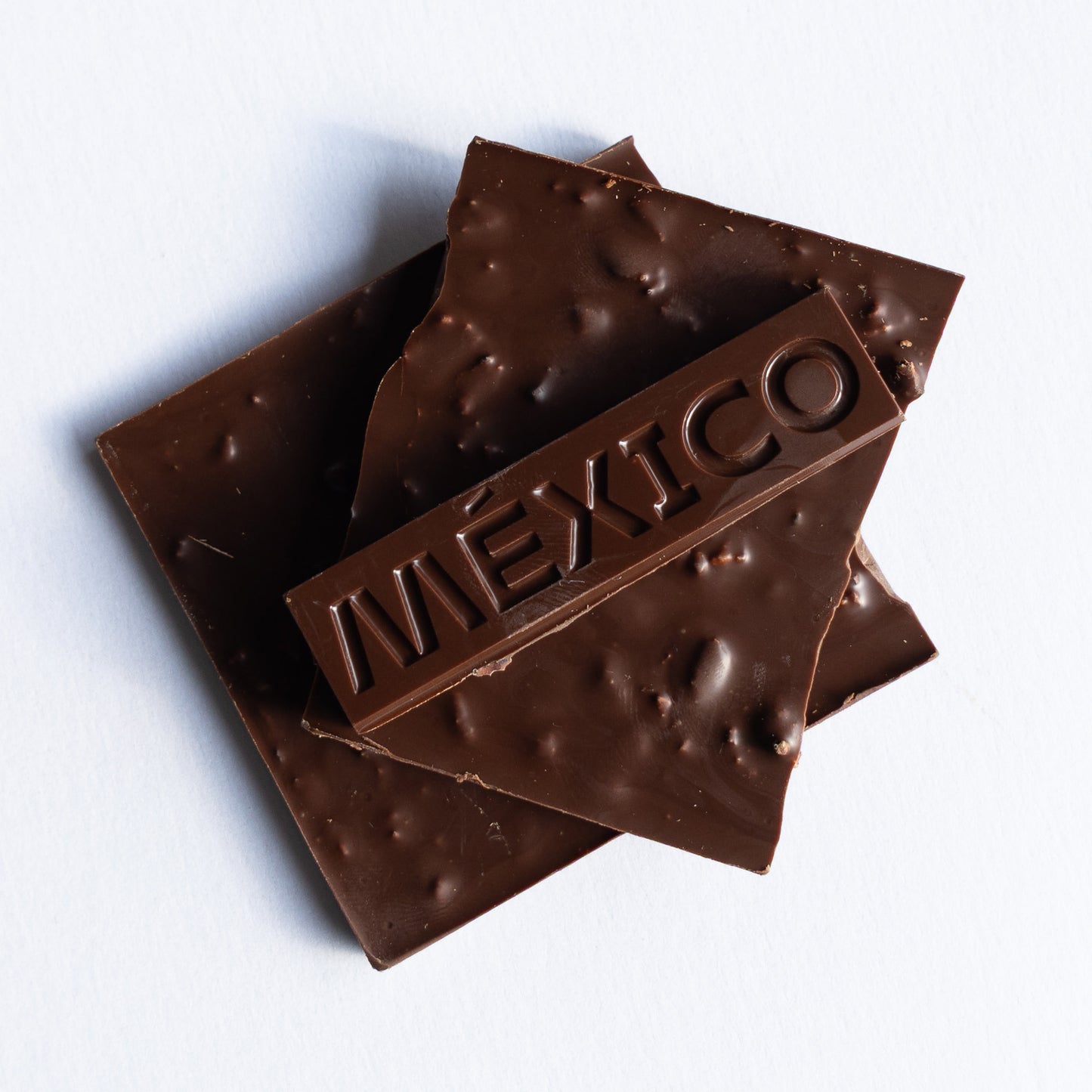 Barra 70% Cacao con Nibs Caramelizados — Edición Especial MX 2026