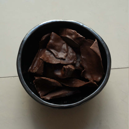 Dark Chocolate Balls Filled with Dulce de Leche
